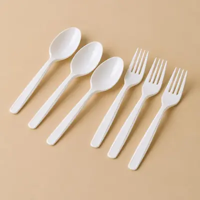 ملاعق وشوك بلاستيك